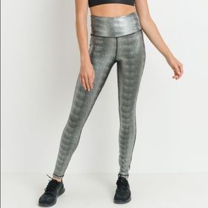 SOLD OUT HIGHWAIST METALLIC FOIL SCALED LEGGINGS
